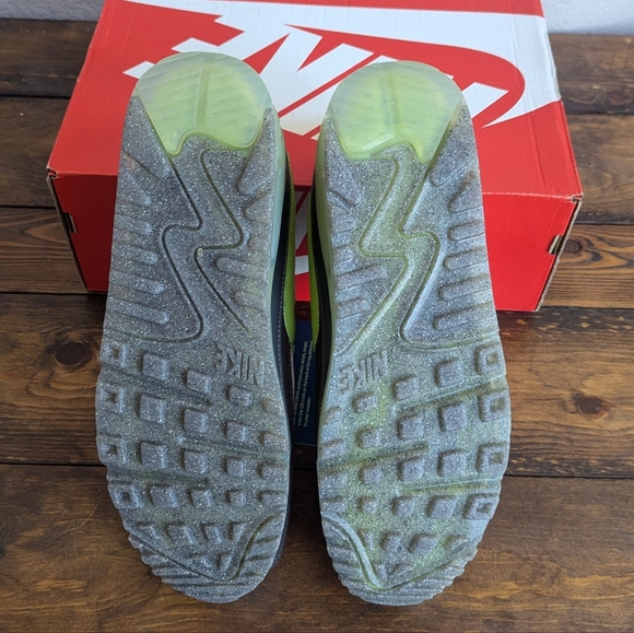 NEW Nike Air Max 90 Terrascape "Vivid Green" Phantom - Picture 6 of 7